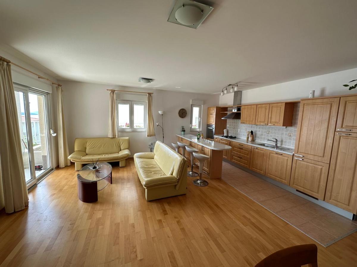 Aurora Luxury Apartment Traù Esterno foto